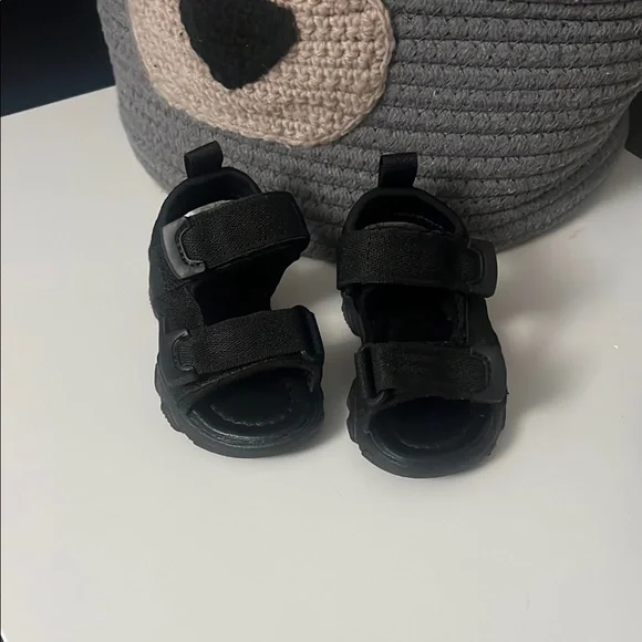 Kids black sandals - Picture 5 of 5